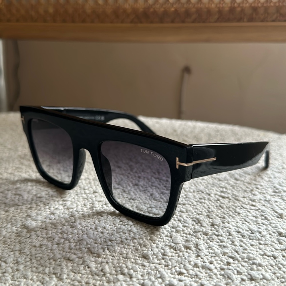 Tom Ford Renèe Black Gradient Sunglasses